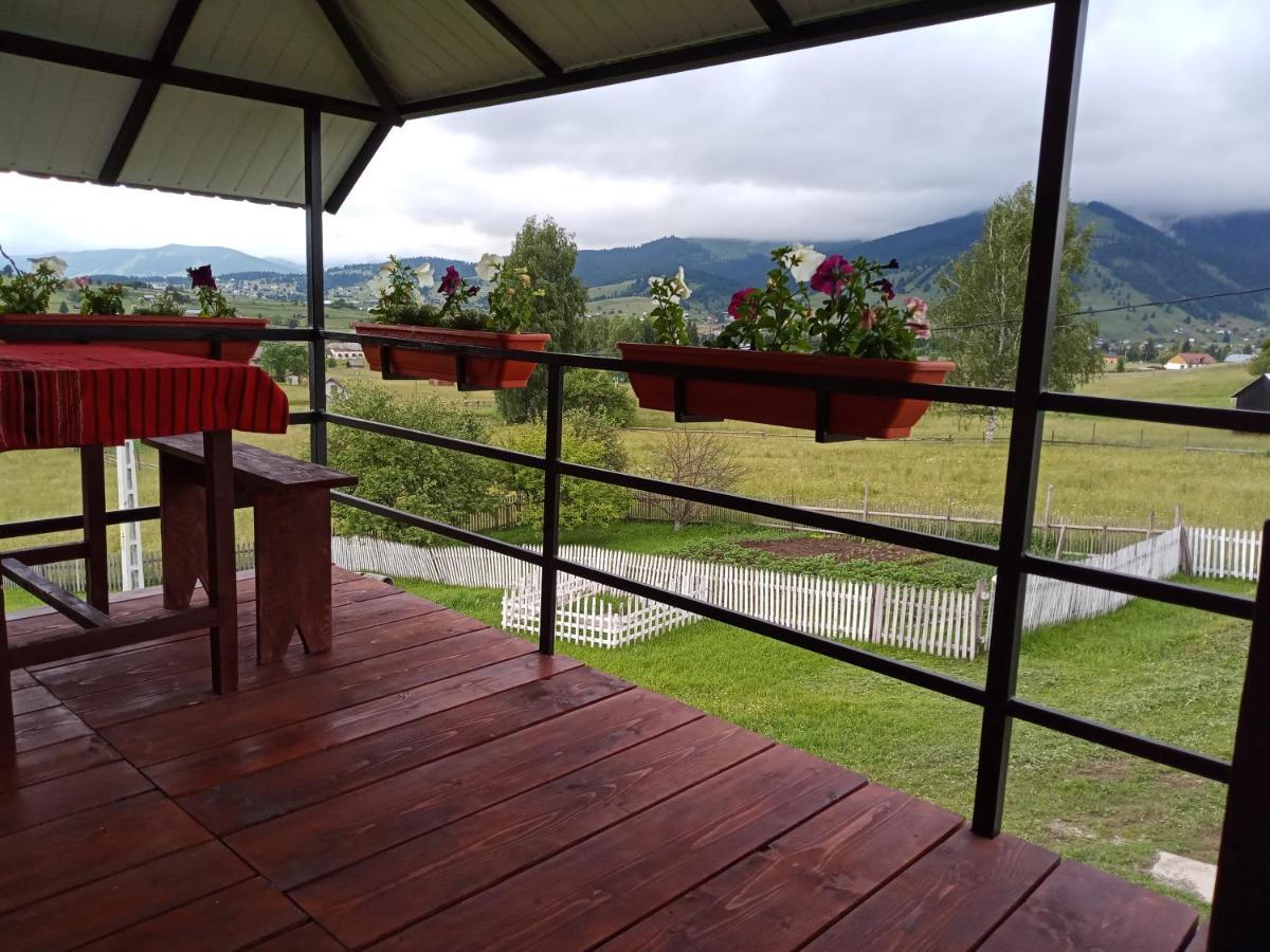 Casa Bucovina Dorna Candrenilor Ascutitele ภายนอก รูปภาพ