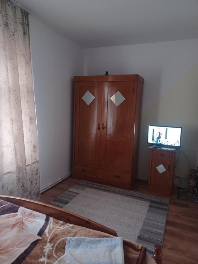 Casa Bucovina Dorna Candrenilor Ascutitele ภายนอก รูปภาพ