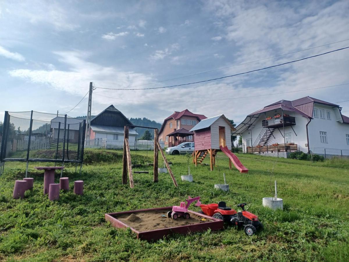 Casa Bucovina Dorna Candrenilor Ascutitele ภายนอก รูปภาพ
